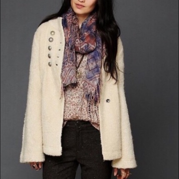 Free people fuzzy jacket - Picture 1 of 3