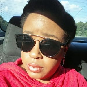 Meet your Posher, Erecha