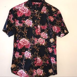 Short sleeve button down