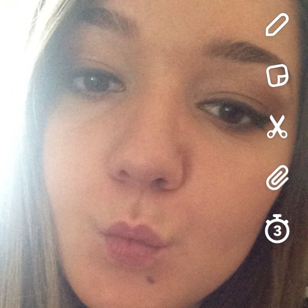 Meet your Posher, Leslie