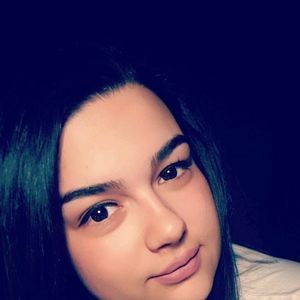 Meet your Posher, Raluca