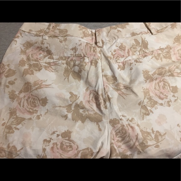 Ann Taylor shorts - Picture 2 of 4