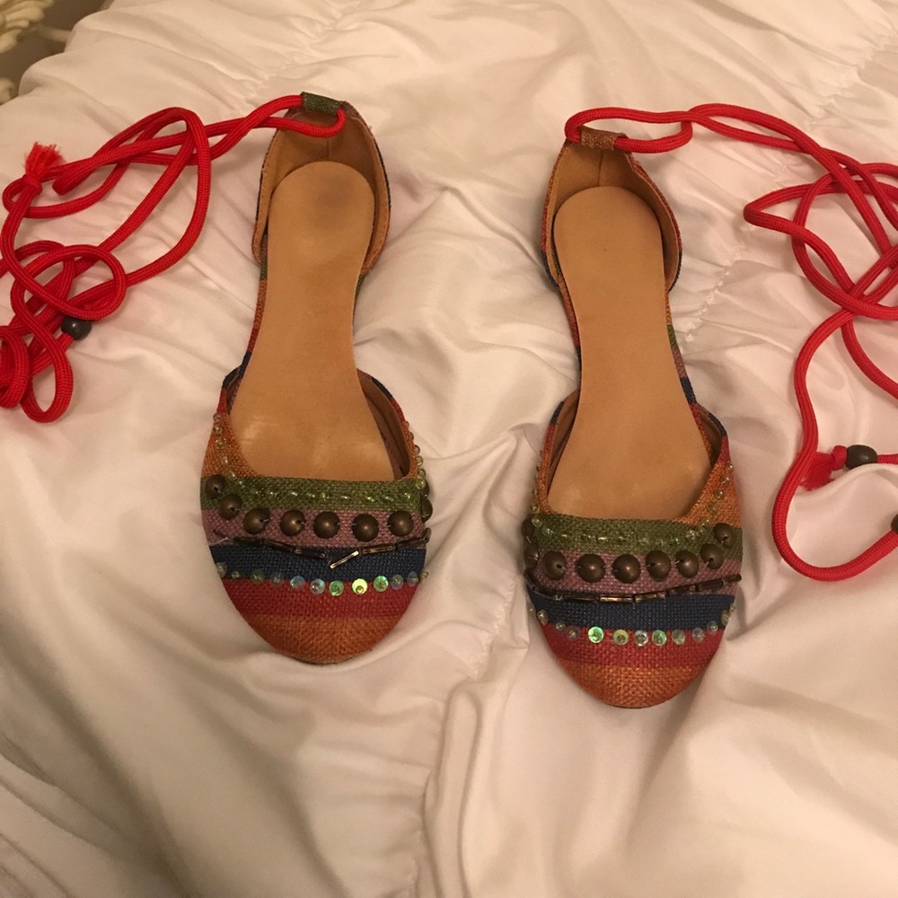 Flat slippers