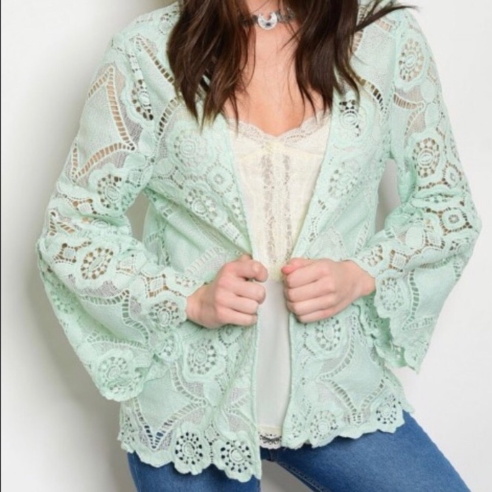 ✨Last one✨Mint green lace kimono