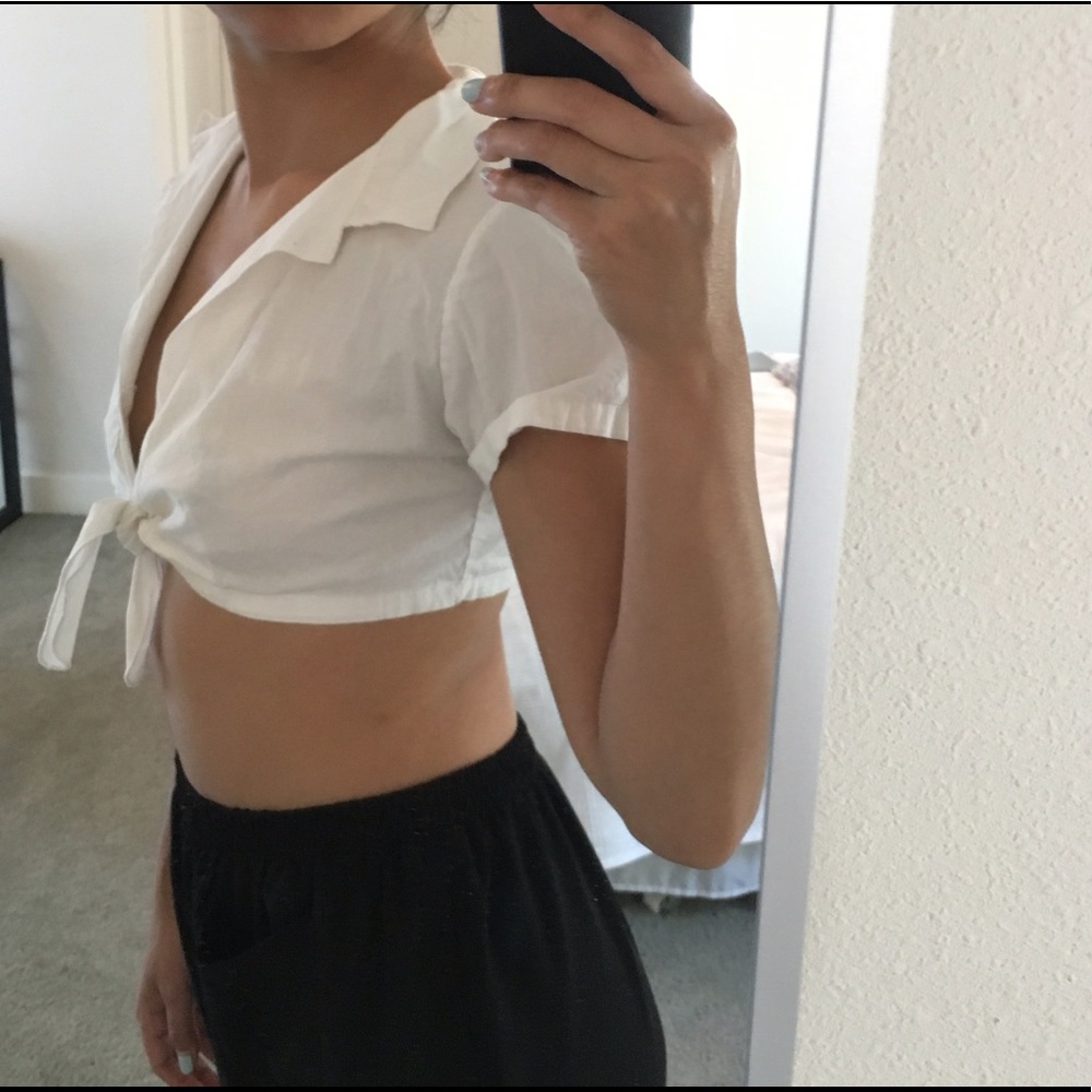 SALE! Vintage Cropped Front Tie Top - Picture 5 of 5