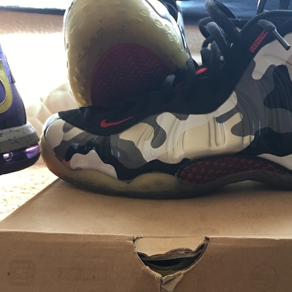 Selling sneakers foams,KDs,Nike trainers,Jordans main image 7