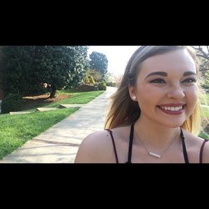 Meet your Posher, Brianna