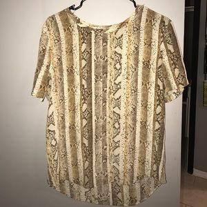 Equipment silk snakeskin top