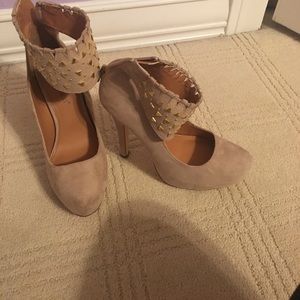 Nude embellished ankle pumps