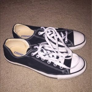 Black converse