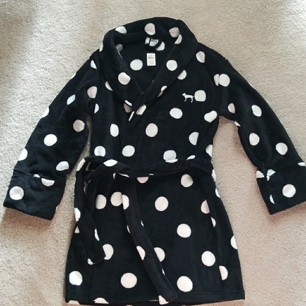 Medium victoria secret pink robe