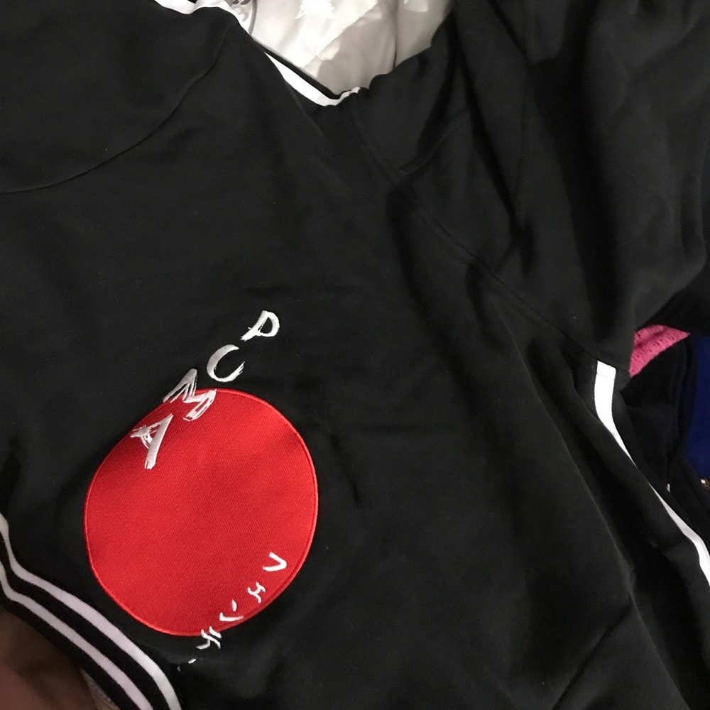 Brand new never worn Rihanna fenty hoodie