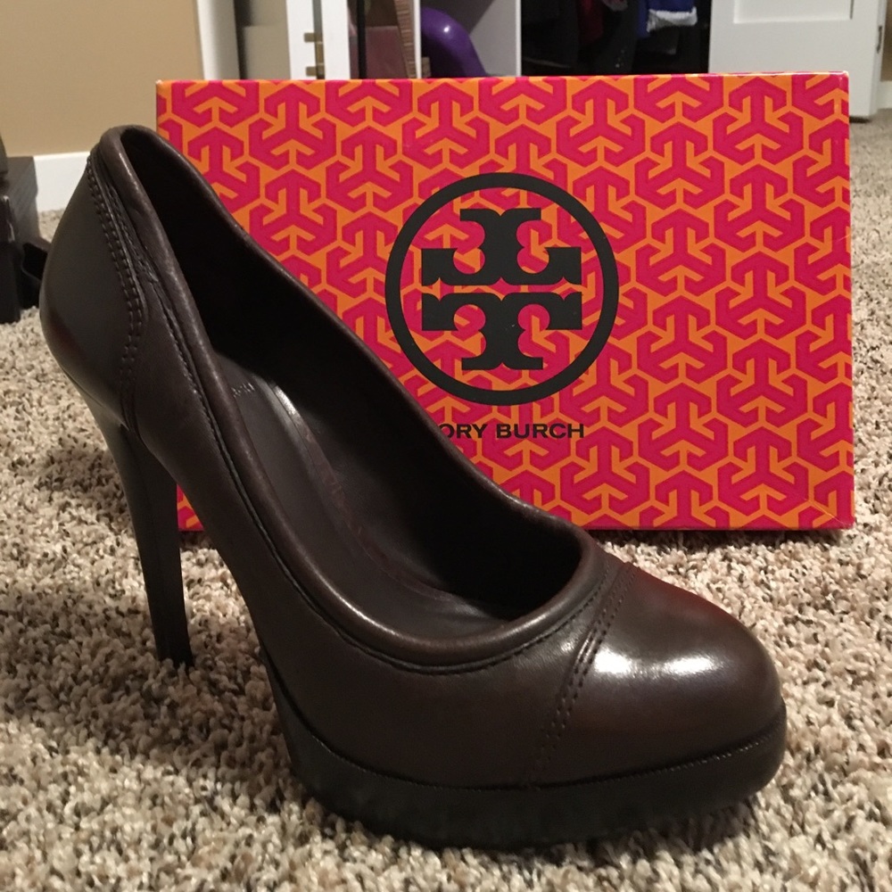Tory Burch pump