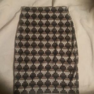Fitted pencil skirt