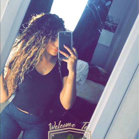 Lulu lemon leggings! Size 4 - Picture 4 of 4