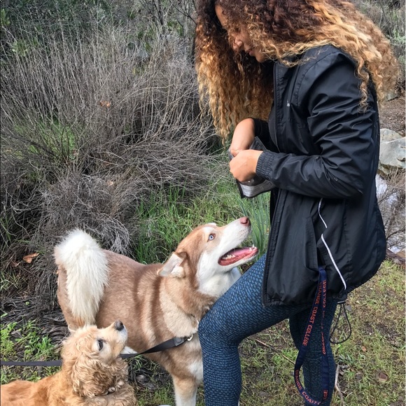 Lulu lemon leggings! Size 4 - Picture 3 of 4