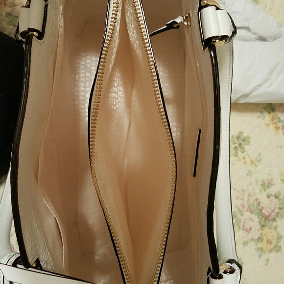 Kate Spade-SOLD - Picture 3 of 6