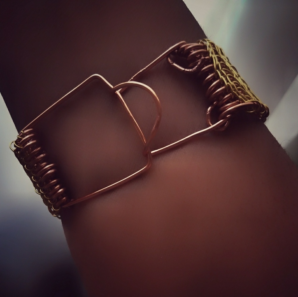 Handmade Wire Bracelet - Picture 2 of 4