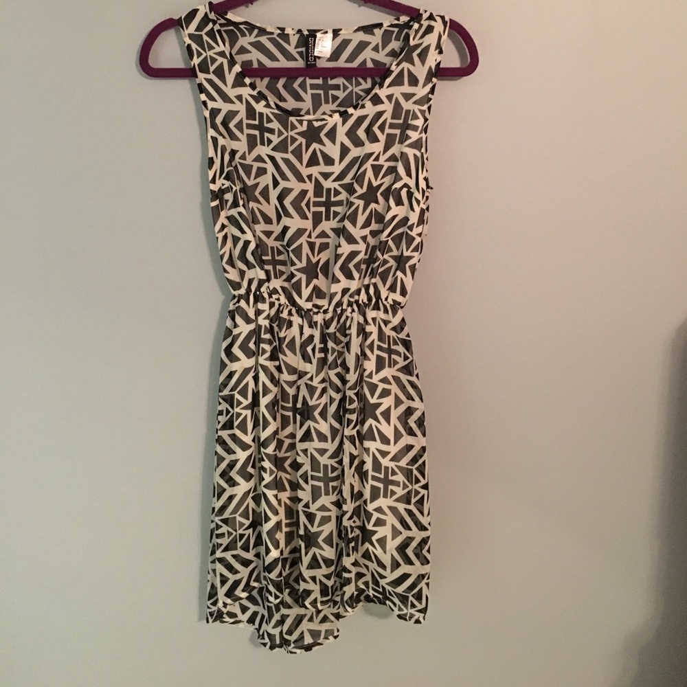 Black and White Geometric Dress