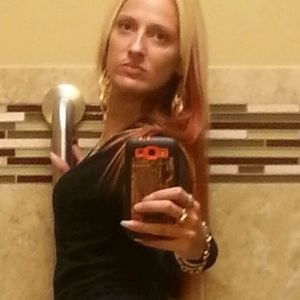 Meet your Posher, Faith