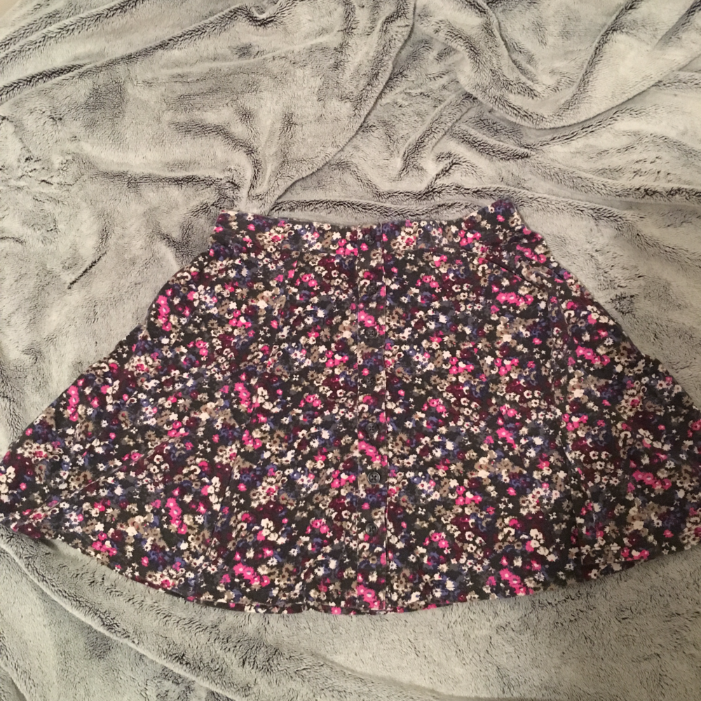 floral skirt