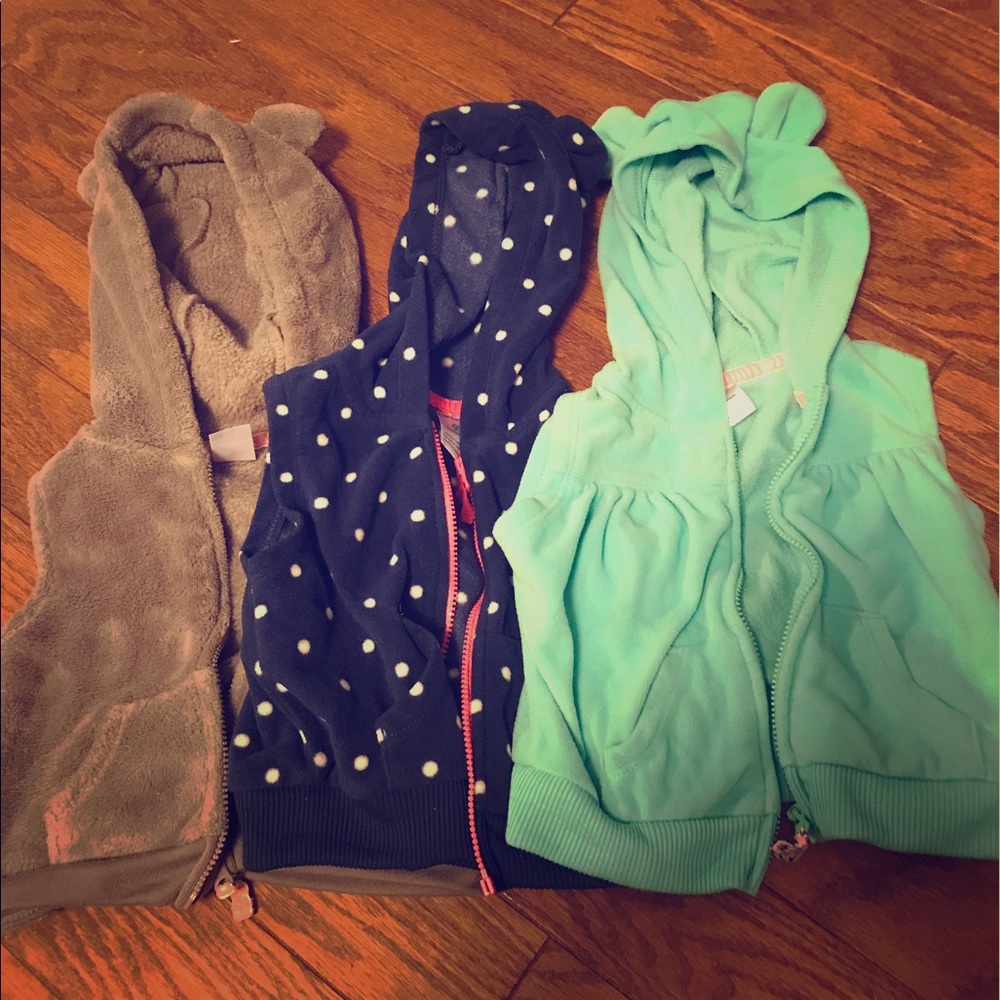 9mo vests! - Picture 1 of 1