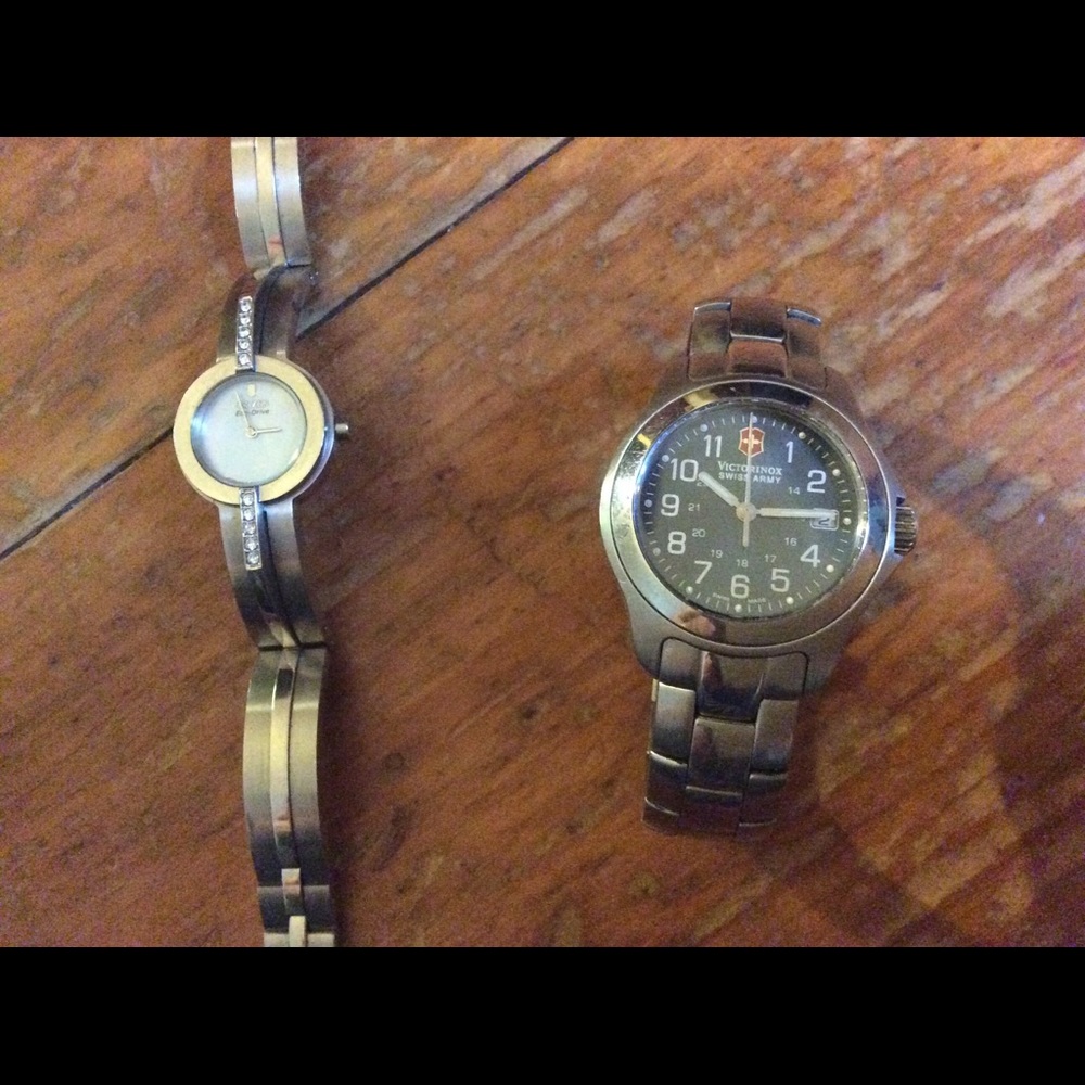 2 Women's Watches