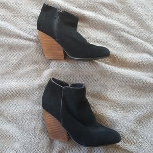 Ankle boots