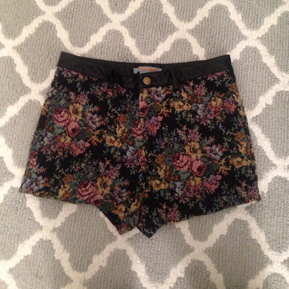Flower shorts