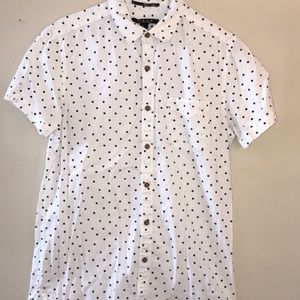 Short sleeve button down