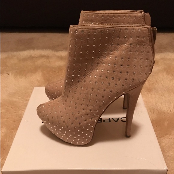 Beige boot heels 👠 with rhinestones size 8.5 - Picture 2 of 4