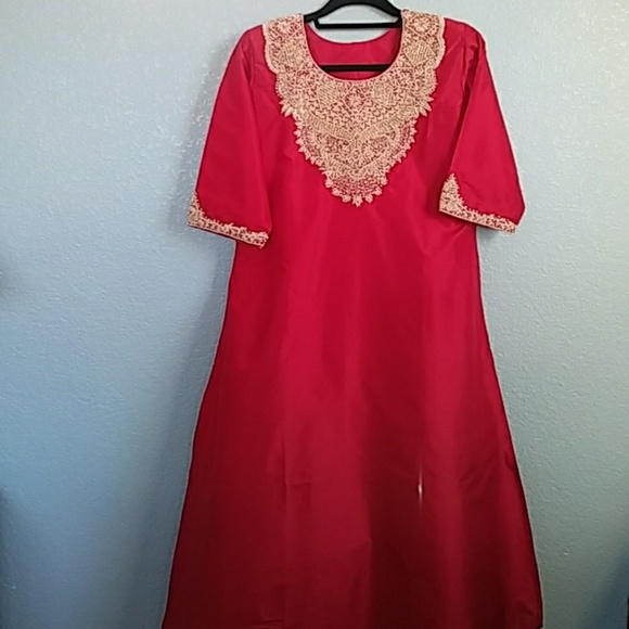 Indian Punjabi Pakistani Silk Suit - Picture 3 of 6