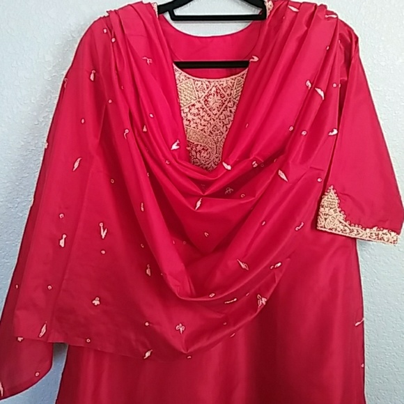 Indian Punjabi Pakistani Silk Suit - Picture 2 of 6