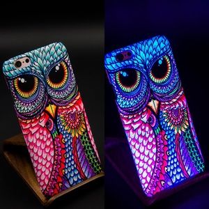 iPhone 7plus glow under UV lights