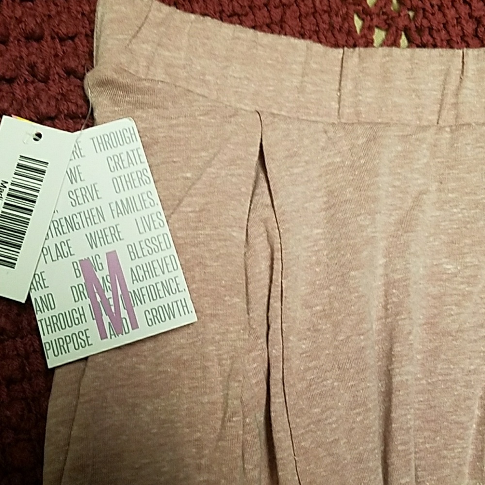 LulaRoe Madison skirt - light pink - heathered