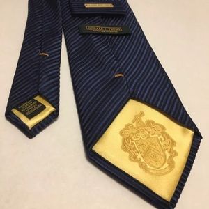 Donald Trump Signature Tie, navy blue stripe