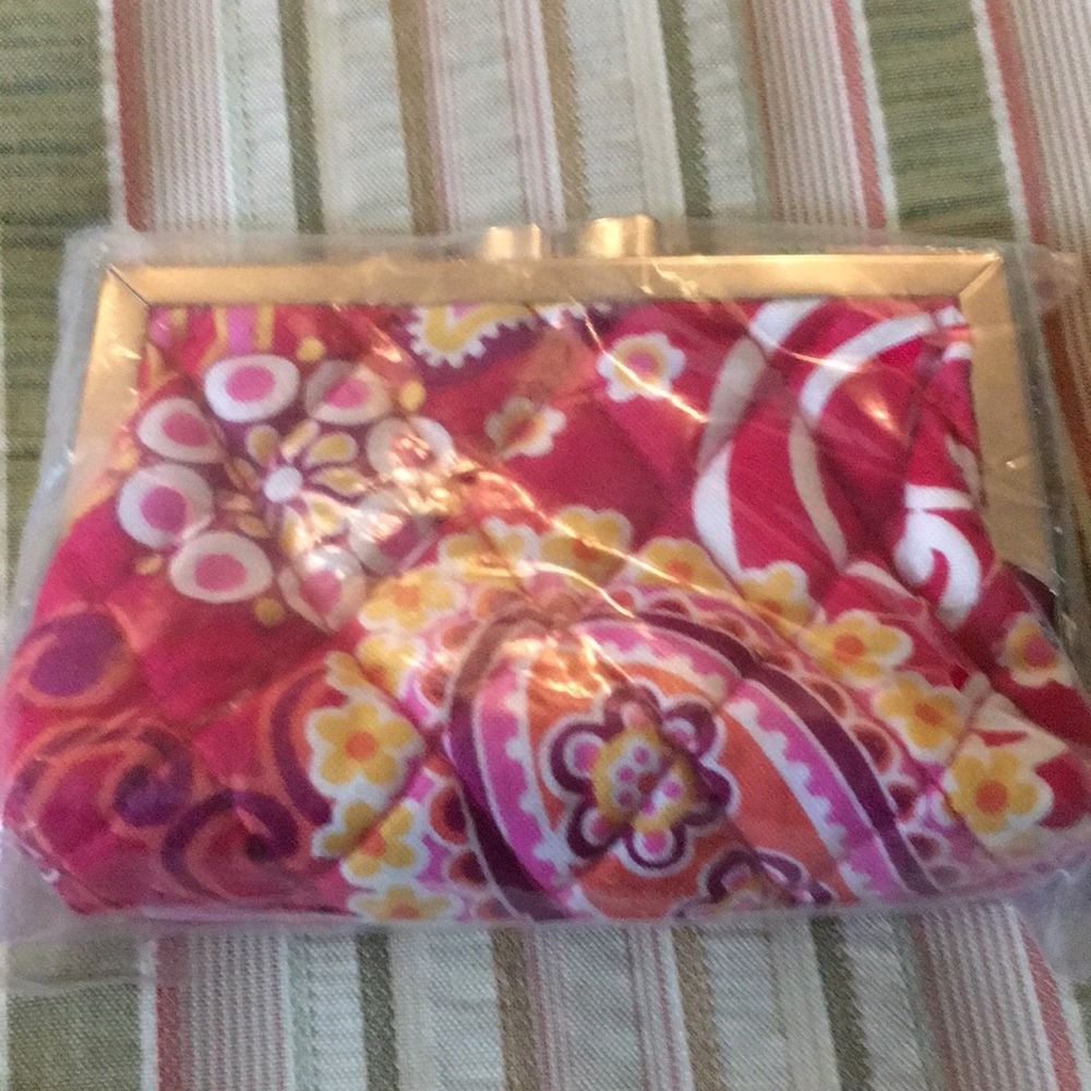 Vera Bradley Kisslock Coin Wallet NWT retired
