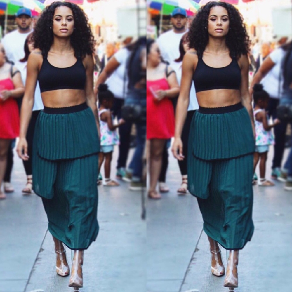Maxi pleated skirt