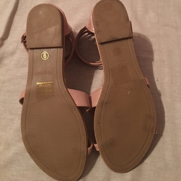 Blush gladiator sandals - Picture 3 of 3