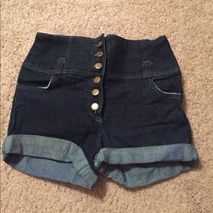 High Wasted Buttoned Up Shorts