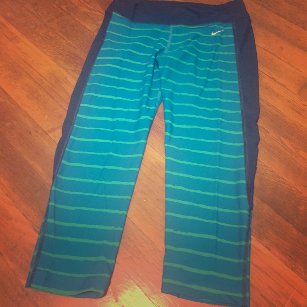 Nike Capri Leggings