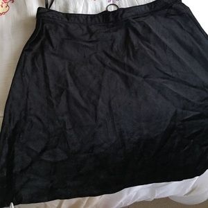High waisted velvety zipper skirt.