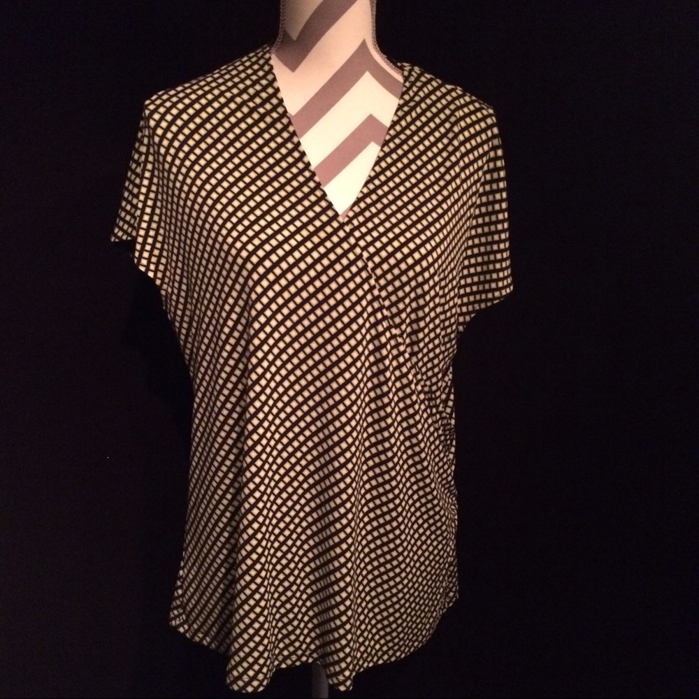 Geometric Pattern Blouse
