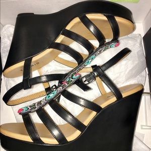 Torrid Beaded Platform sandals size 9W