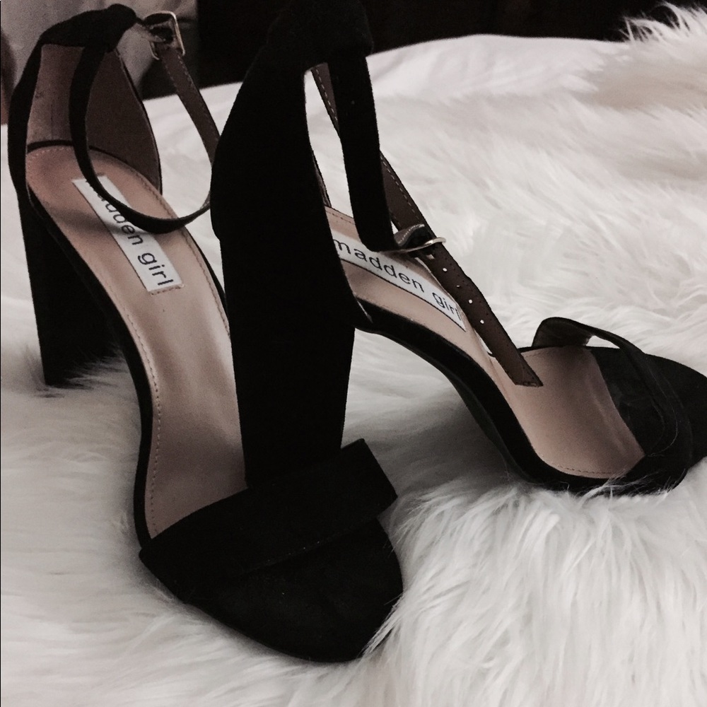 Madden Girl Thick heel sandal