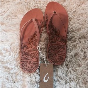 nwt okukai dusty pink flip flops