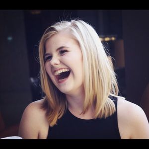 Meet your Posher, Stephanie