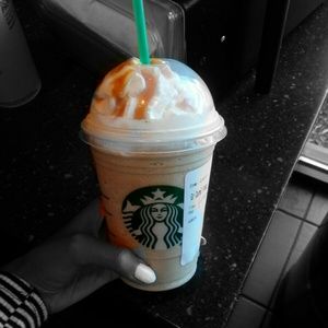 Meet your Posher, Loralee