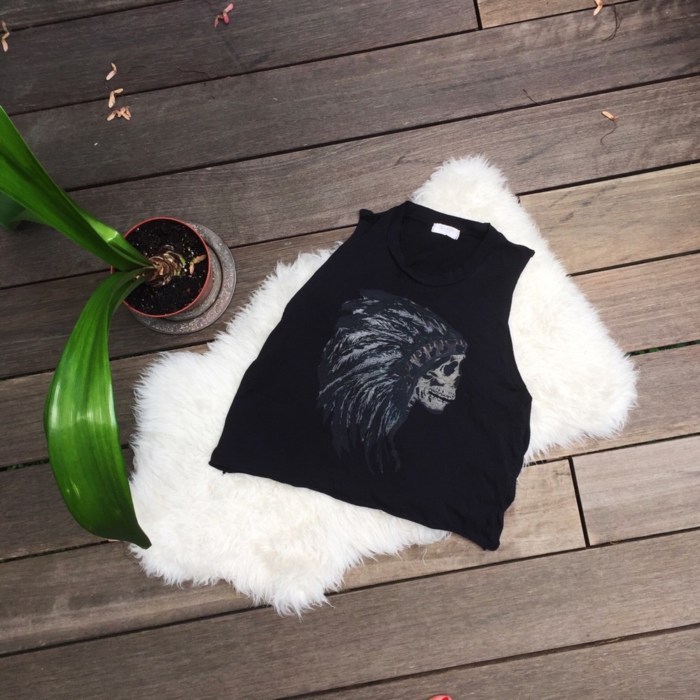 CROP MUSCLE TEE