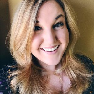 Meet your Posher, Elise